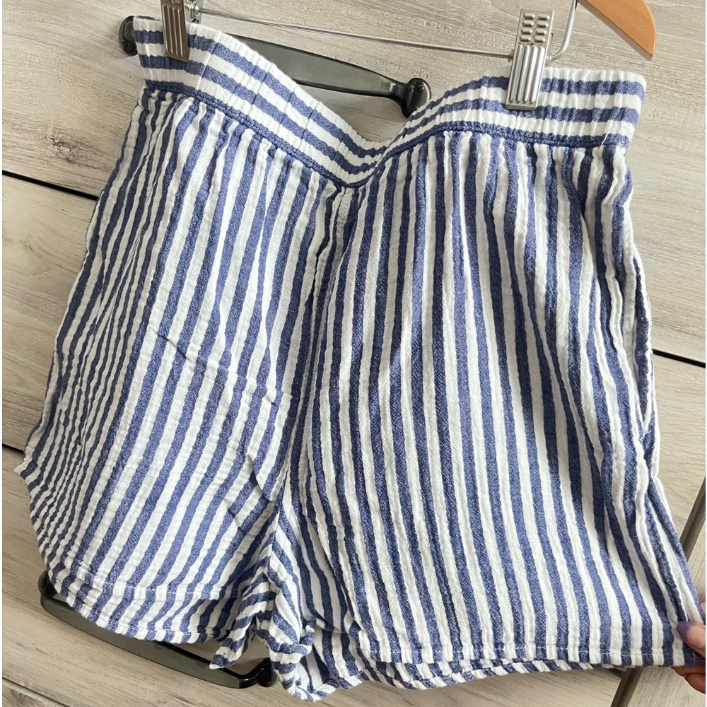 Dressy white and blue striped shorts!